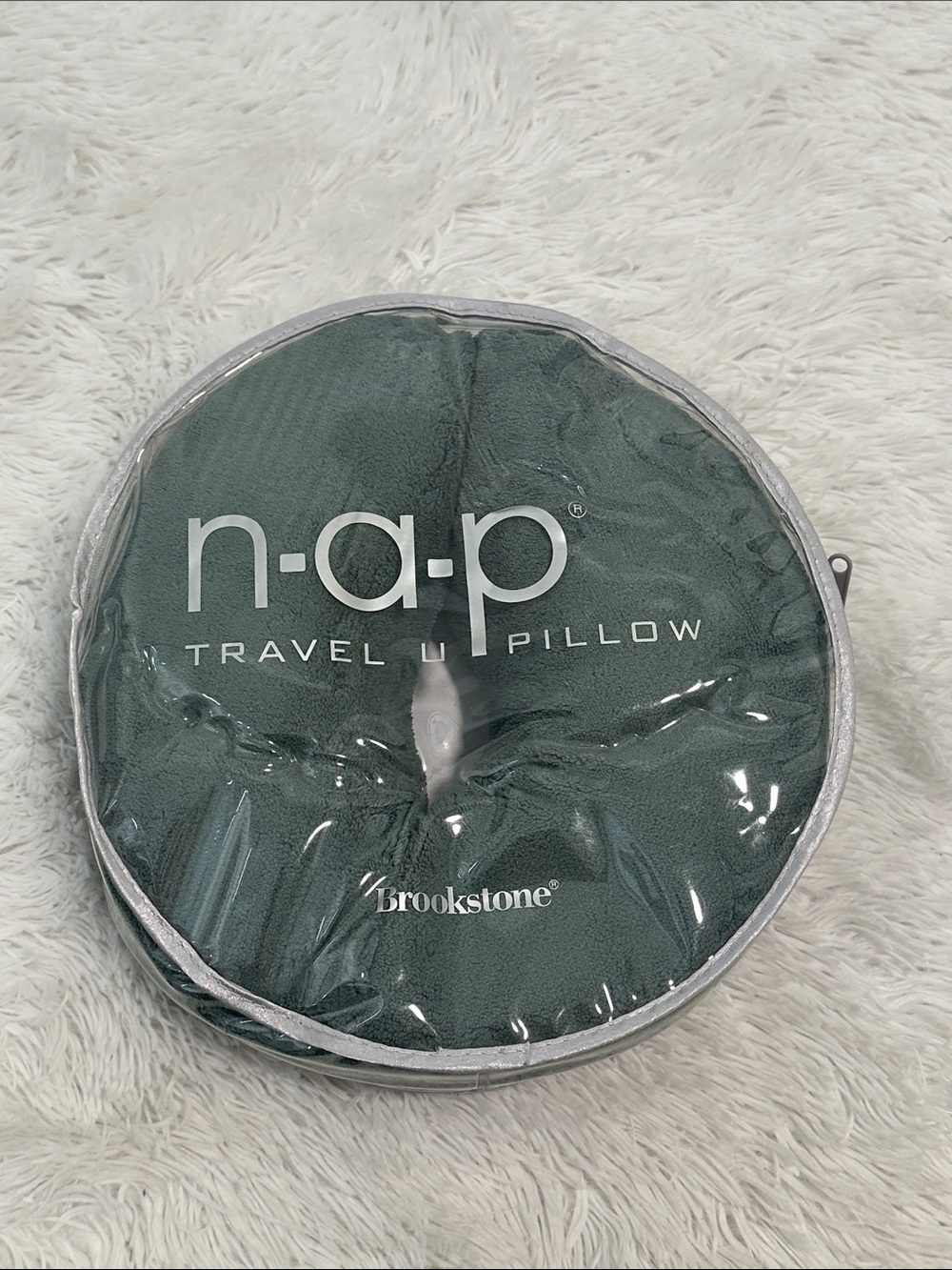 🥕 NWT NAP Brookstone Travel Pillow